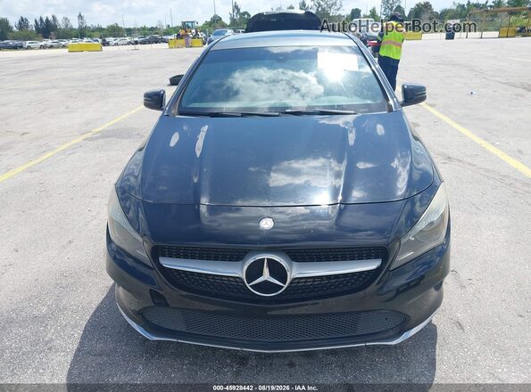 WDDSJ4EB2JN514465 2018 MERCEDES-BENZ CLA 250 Black ხელსაწყოთა პანელის ხედი
