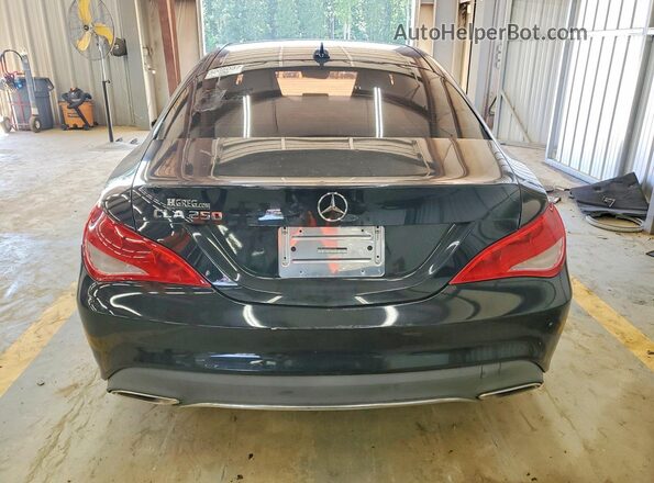 WDDSJ4EB2JN657755 2018 MERCEDES-BENZ CLA-CLASS Black Вид салону спереду