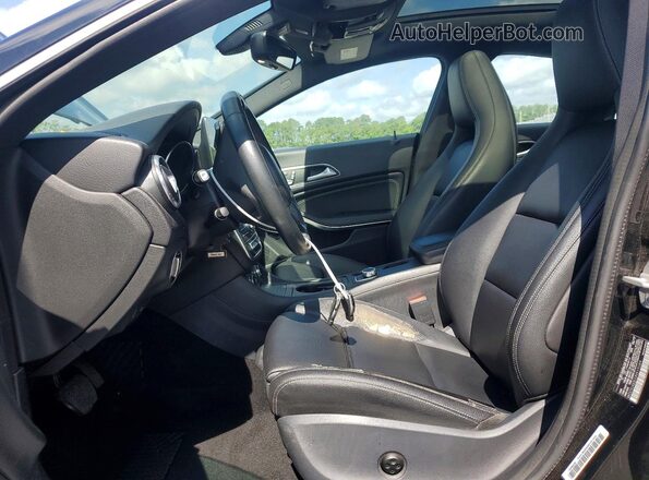 WDDSJ4EB3JN519044 2018 MERCEDES-BENZ CLA-CLASS Black Front interior view
