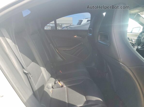 WDDSJ4EB3JN602120 2018 MERCEDES-BENZ CLA-CLASS White Vista de los asientos traseros