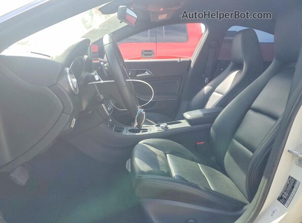 WDDSJ4EB3JN602120 2018 MERCEDES-BENZ CLA-CLASS White Vista interior delantera