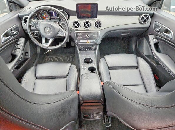 WDDSJ4EB3JN664732 2018 MERCEDES-BENZ CLA-CLASS Черный Вид панели приборов