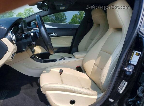 WDDSJ4EB4JN682785 2018 MERCEDES-BENZ CLA-CLASS Черный Вид салона спереди