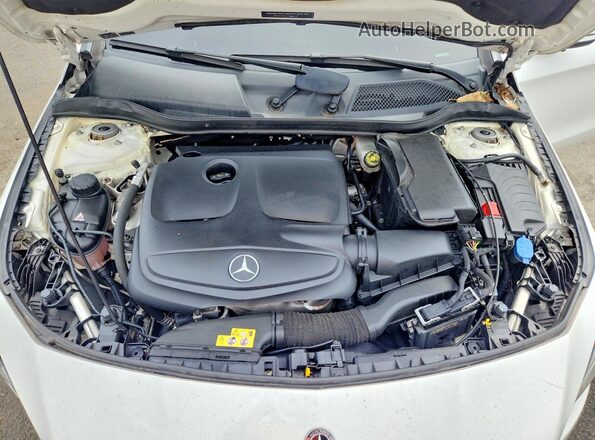 WDDSJ4EB4KN707914 2019 MERCEDES-BENZ CLA-CLASS Белый Вид задней части салона