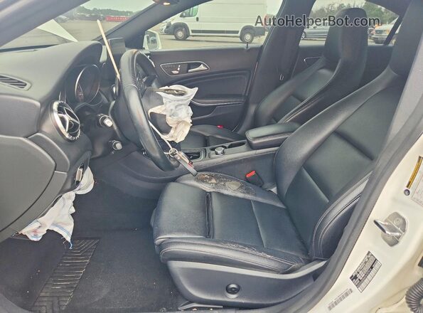WDDSJ4EB4KN707914 2019 MERCEDES-BENZ CLA-CLASS Белый Вид салона спереди