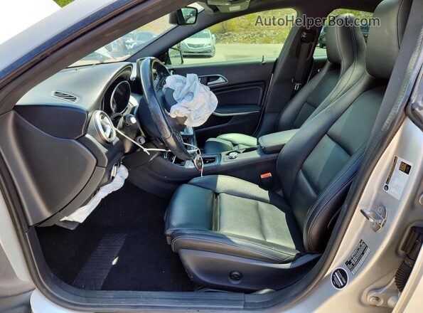 WDDSJ4EB4KN722056 2019 MERCEDES-BENZ CLA-CLASS Silver Front interior view