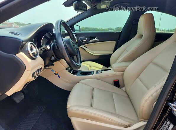 WDDSJ4EB4KN752948 2019 MERCEDES-BENZ CLA-CLASS Black Front interior view