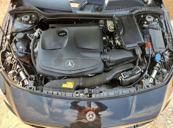 WDDSJ4EB4KN752948 2019 MERCEDES-BENZ CLA-CLASS Black Rear interior view