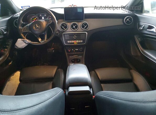 WDDSJ4EB5HN444955 2017 MERCEDES-BENZ CLA-CLASS White Widok deski rozdzielczej