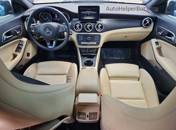 WDDSJ4EB5JN532619 2018 MERCEDES-BENZ CLA-CLASS Blue Vista del salpicadero