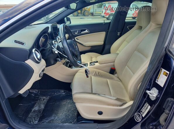 WDDSJ4EB5JN532619 2018 MERCEDES-BENZ CLA-CLASS Blue Vista interior delantera