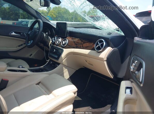 WDDSJ4EB6JN659055 2018 MERCEDES-BENZ CLA 250 White Vista interior delantera