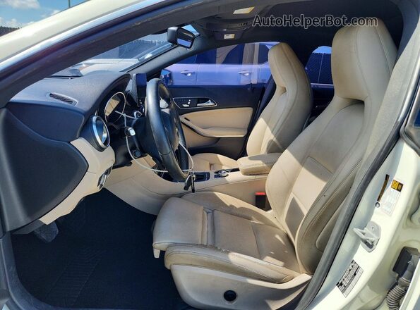 WDDSJ4EB7JN592613 2018 MERCEDES-BENZ CLA-CLASS White Front interior view