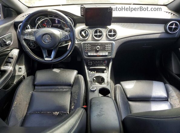 WDDSJ4EB7KN738171 2019 MERCEDES-BENZ CLA-CLASS Black Vista del salpicadero