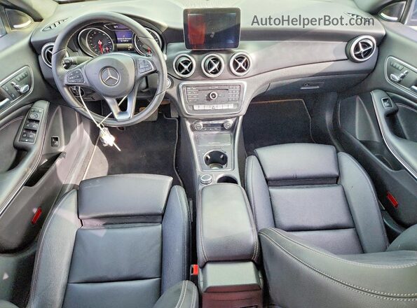 WDDSJ4EB8HN421122 2017 MERCEDES-BENZ CLA-CLASS Black Առջևի վահանակի տեսք