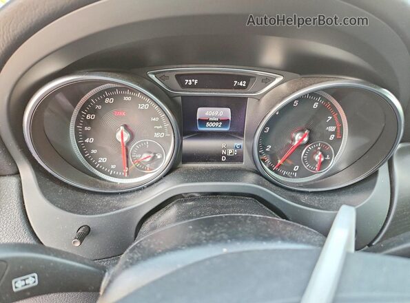 WDDSJ4EB8KN705681 2019 MERCEDES-BENZ CLA-CLASS Silver Widok zestawu wskaźników