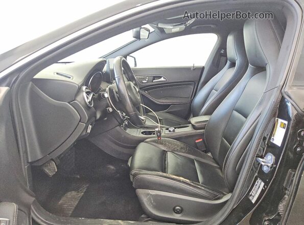 WDDSJ4EB8KN742911 2019 MERCEDES-BENZ CLA-CLASS Черный Вид салона спереди