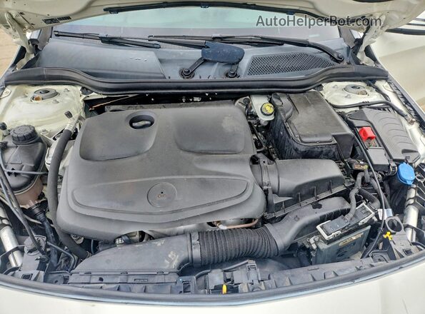 WDDSJ4EB9GN371832 2016 MERCEDES-BENZ CLA-CLASS White Widok wnętrza z tyłu