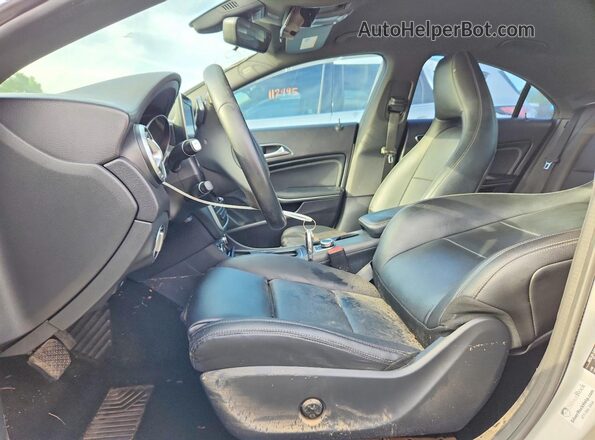 WDDSJ4EB9GN371832 2016 MERCEDES-BENZ CLA-CLASS White Widok wnętrza z przodu