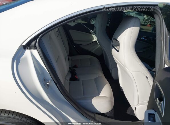 WDDSJ4EB9JN513975 2018 MERCEDES-BENZ CLA 250 White Вид наклейки з VIN-кодом