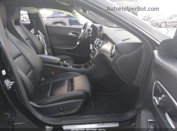WDDSJ4EB9KN726622 2019 MERCEDES-BENZ CLA 250 Black Widok wnętrza z przodu