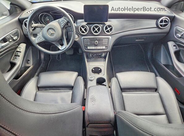 WDDSJ4EBXKN749956 2019 MERCEDES-BENZ CLA-CLASS Gray Vista del salpicadero