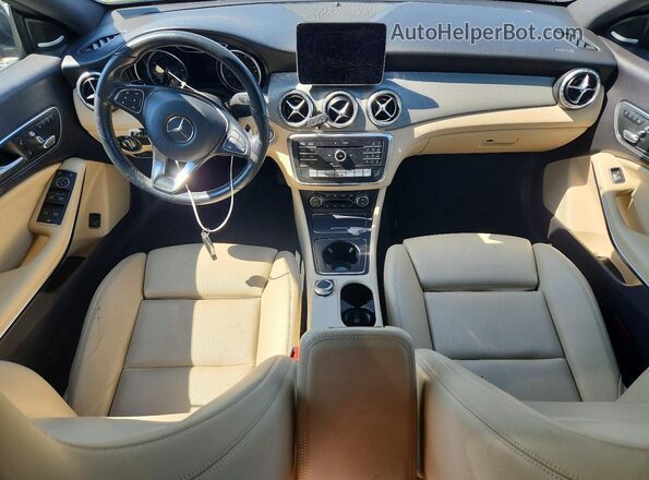 WDDSJ4GB1KN734680 2019 MERCEDES-BENZ CLA-CLASS Black Առջևի վահանակի տեսք
