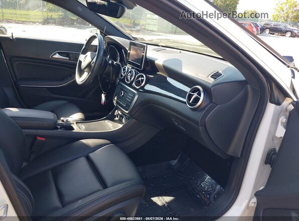 WDDSJ4GB5GN307221 2016 MERCEDES-BENZ CLA 250 Белый Вид салона спереди
