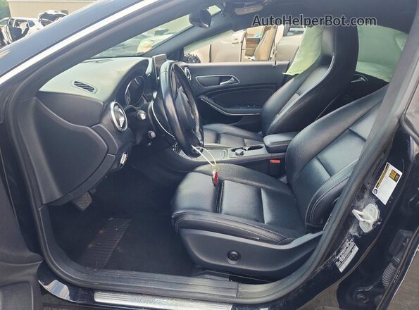 WDDSJ4GBXGN290853 2016 MERCEDES-BENZ CLA-CLASS Черный Вид салона спереди