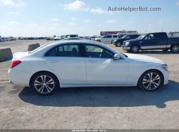 WDDWF4JB0GR135264 2016 MERCEDES-BENZ C-CLASS White Widok wnętrza z tyłu