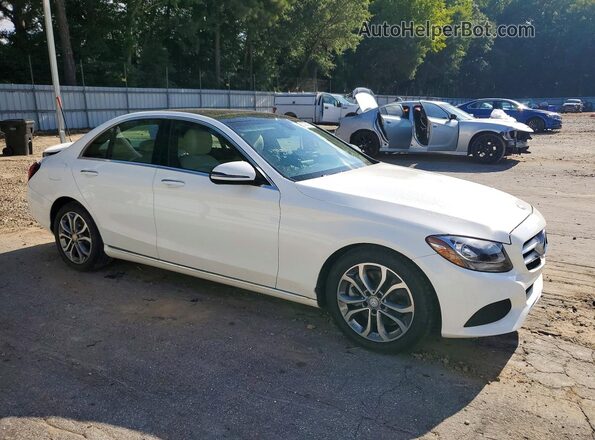 WDDWF4JB0JR359917 2018 MERCEDES-BENZ C Белый Передняя правая четверть