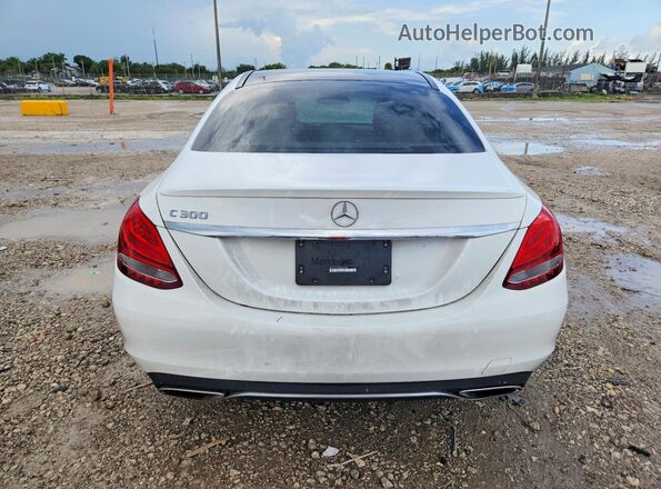 WDDWF4JB2HR246500 2017 MERCEDES-BENZ C White უკანა ხედი