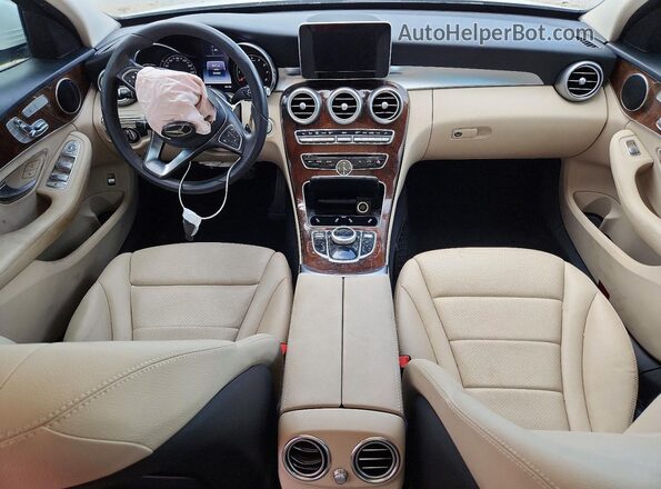 WDDWF4JB2HR246500 2017 MERCEDES-BENZ C White წინა პანელის ხედი