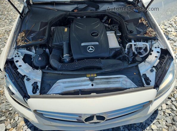 WDDWF4JB3JR330833 2018 MERCEDES-BENZ C White Vista interior trasera