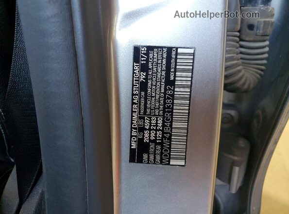 WDDWF4JB4GR138782 2016 MERCEDES-BENZ C Gray Vista del compartimento del motor