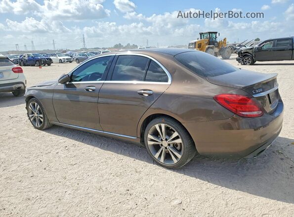 WDDWF4JB9GR183989 2016 MERCEDES-BENZ C Brown Trasero izquierdo