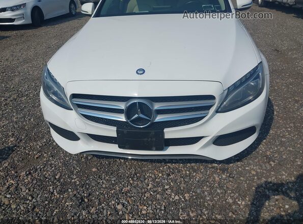 WDDWF4KB2HR235883 2017 MERCEDES-BENZ C-CLASS White Widok z przodu