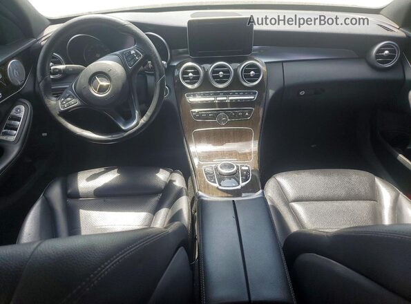 WDDWF4KB2JR403981 2018 MERCEDES-BENZ C White Vista del salpicadero