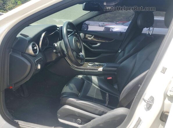 WDDWF4KB2JR403981 2018 MERCEDES-BENZ C White Vista interior delantera