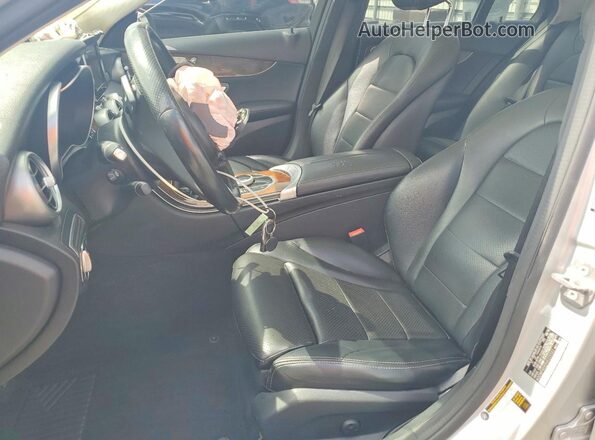 WDDWF4KB5HR225543 2017 MERCEDES-BENZ C Silver Вид салону спереду