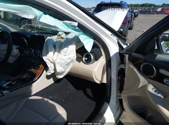 WDDWF4KB6GR133372 2016 MERCEDES-BENZ C-CLASS White Widok wnętrza z przodu