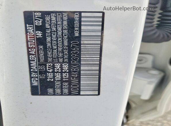 WDDWF4KBXJR393670 2018 MERCEDES-BENZ C White Շարժիչի բաժամունքի տեսք