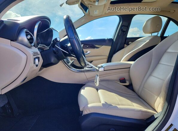 WDDWF8DB9LR563606 2020 MERCEDES-BENZ C White წინა სალონის ხედი