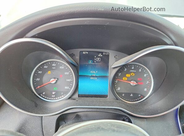 WDDWF8EB7LR562274 2020 MERCEDES-BENZ C Tan ხელსაწყოთა პანელის ხედი