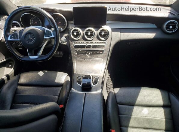 WDDWJ4JB5HF404425 2017 MERCEDES-BENZ C Black Widok deski rozdzielczej