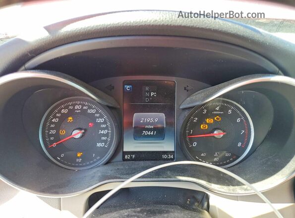 WDDWJ4JB9HF460156 2017 MERCEDES-BENZ C Red Widok zestawu wskaźników
