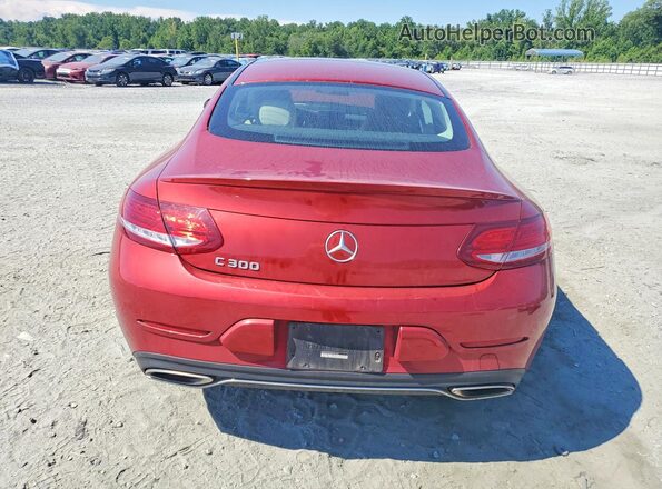 WDDWJ4JB9HF460156 2017 MERCEDES-BENZ C Red Widok z tyłu