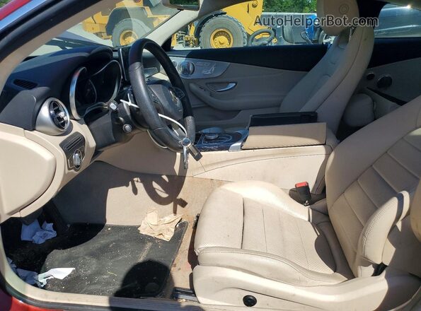 WDDWJ4JB9HF460156 2017 MERCEDES-BENZ C Red Widok wnętrza z przodu