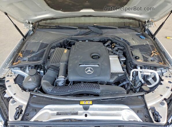 WDDWJ4JBXJF596107 2018 MERCEDES-BENZ C Silver Vista interior trasera