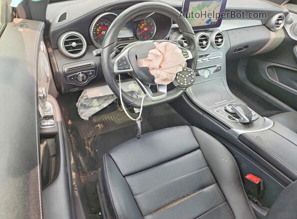 WDDWJ4KB8HF405941 2017 MERCEDES-BENZ C Черный Вид панели приборов